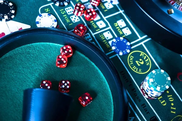 Multi-sport dashboard showing Liga 1, Champions League, and live casino sections